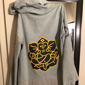 Yogi hoodie